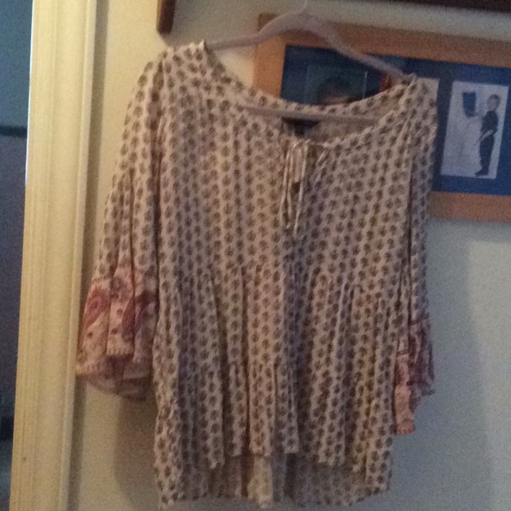 American Eagle top